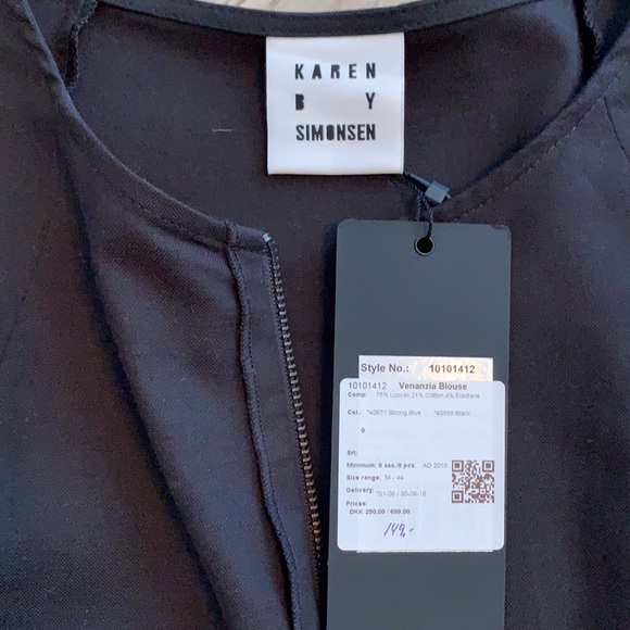 New black zip T-shirt - Picture 2 of 3